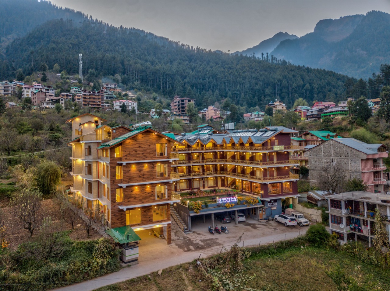 Snow peak retreat Manali