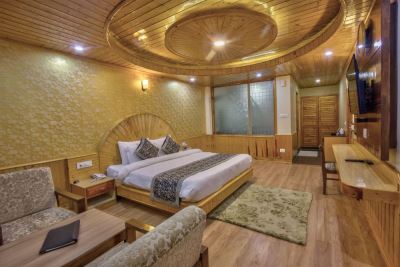 Snow Peak Retreat Manali